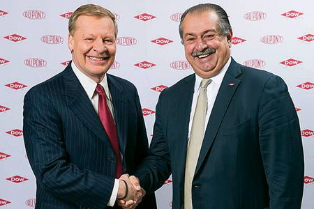 Edward Breen, CEO of DuPont, left, and Andrew Liveris, CEO of Dow, announced their “merger of equals.”