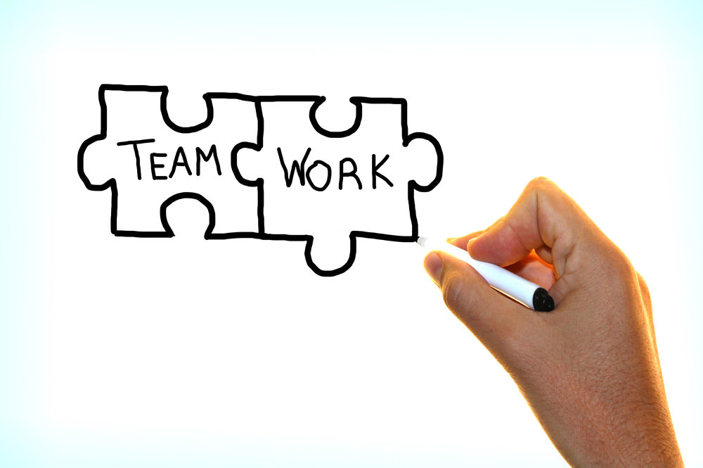 job satisfaction the role of manager Findings indicate that salespeople's perceptions of their managers' role-modeling behavior relate positively to trust in the sales manager and relate indirectly, through trust, to both job satisfaction and overall performance of salespeople. job satisfaction the role of manager Findings indicate that salespeople's perceptions of their managers' role-modeling behavior relate positively to trust in the sales manager and relate indirectly, through trust, to both job satisfaction and overall performance of salespeople.