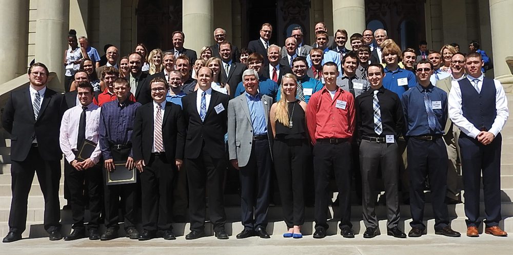 MAT2 graduates_capitol