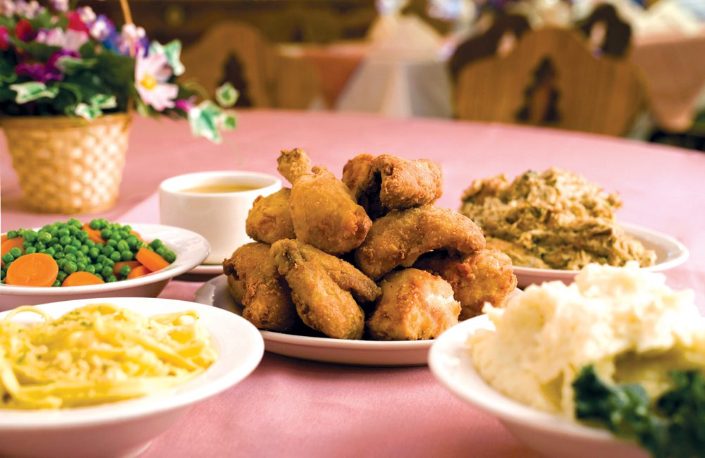 family_style_chicken_dinner