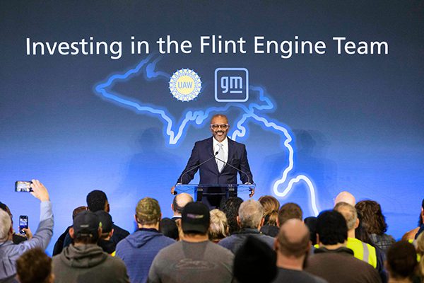 GM Investing $918 Million in Four U.S. Facilities for V-8 Engine