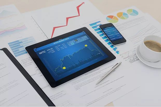 Experts-Data-Shows-Cooling-Job-Market